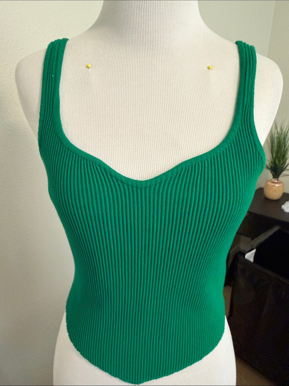 Ribbed Emerald Green Scoop Neck Tank Top